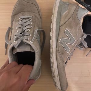 New balance grey